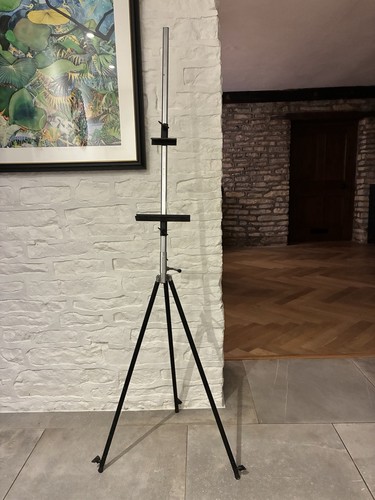 Studio easel adjustable - adjustable, field