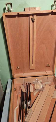 Kuyal wooden artist desktop - artist,