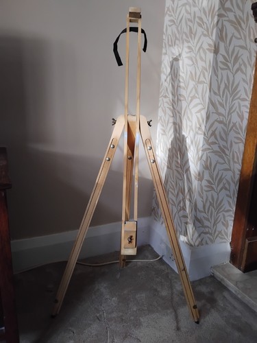 Wooden field travel artist - wooden,